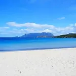 Сasa de vacaciones Melograno Olbia